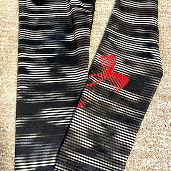 Under Armour, Youth boys compression pants, like new - Picture 2 of 3